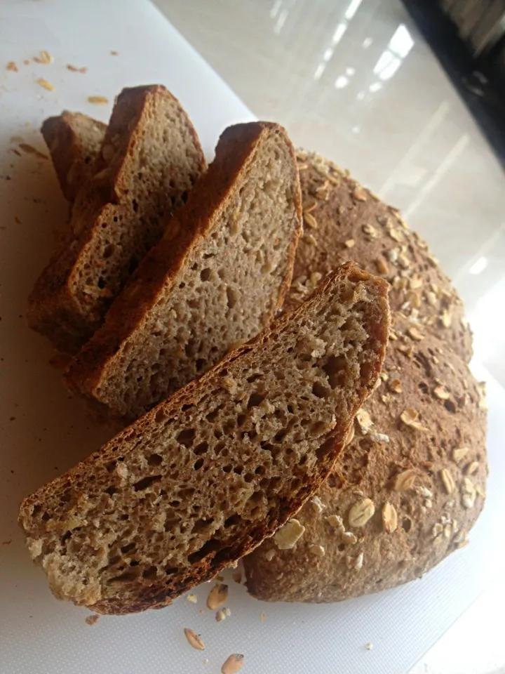 wholemeal rye oats bread〜〜|🍞LeeLee🍞さん