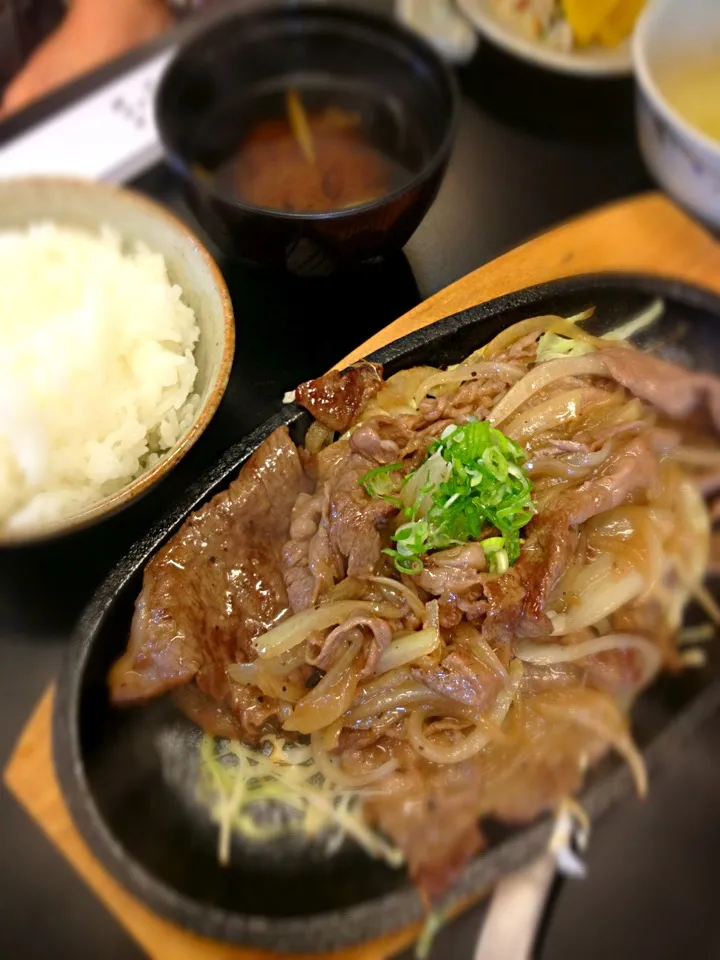 肉屋さんのスタミナ定食|まつこさん