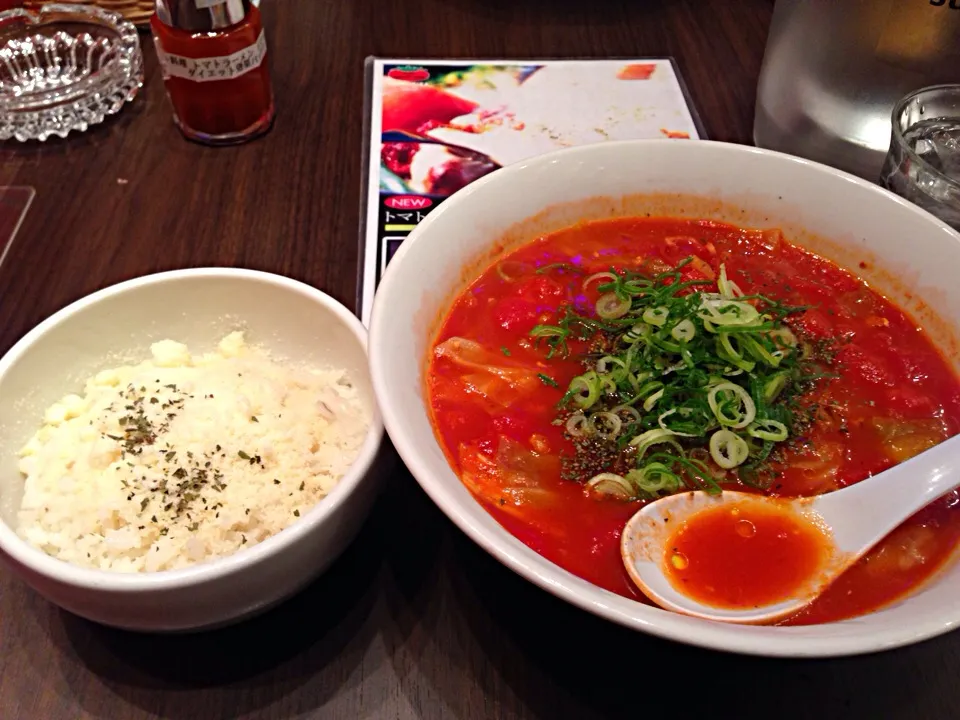 Snapdishの料理写真:トマトラーメンとチーズライス*\(^o^)/*|すかラインさん