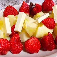 Apple strawberry cheese|Vanna Cruz Nishizonoさん