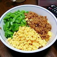 Snapdishの料理写真:3色そぼろ丼|那瀬さん