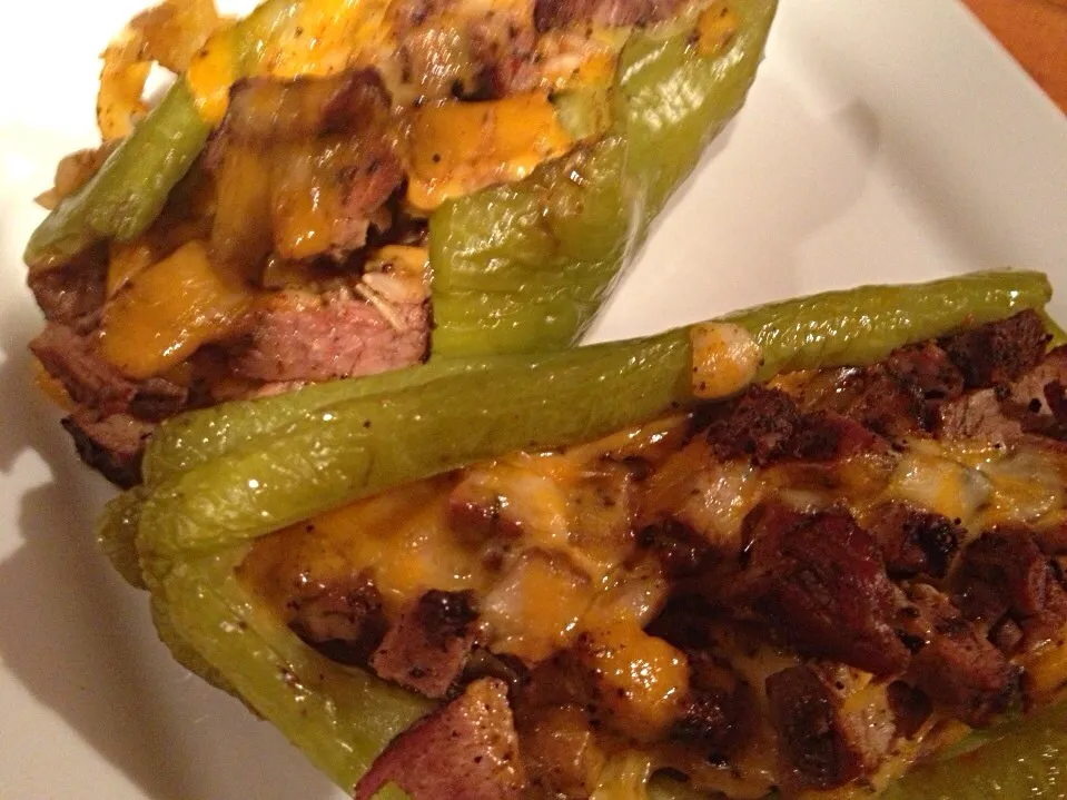 Steak and cheese stuffed peppers|Michele Fortunatiさん