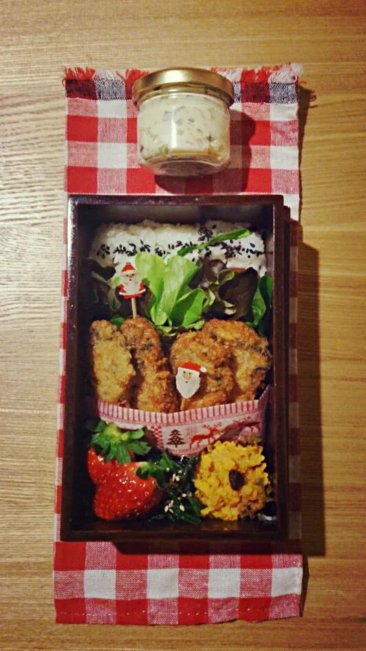 Snapdishの料理写真:リメイクタルタルカキフライ弁当(長い)|まいまいさん