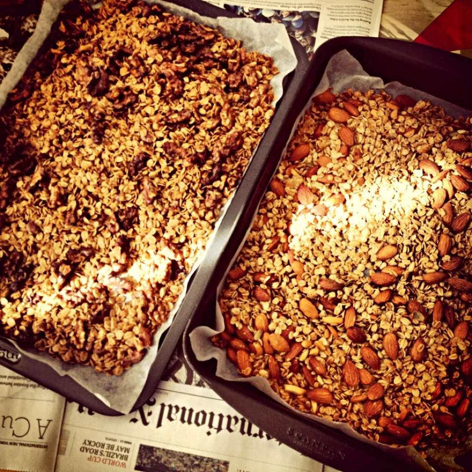 Crunchy honey cinnamon almond granola  & maple walnut granola|12Dragonさん