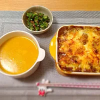 Snapdishの料理写真:手作りかぼちゃスープとカレードリア♡|rieさん