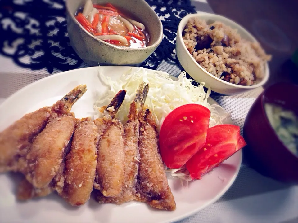 Snapdishの料理写真:白身魚の竜田揚げ 長芋饅頭 いかの炊き込みご飯|ちさとさん