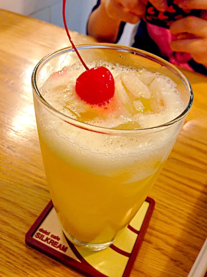 Pineapple and coconut juice|PhUnGさん