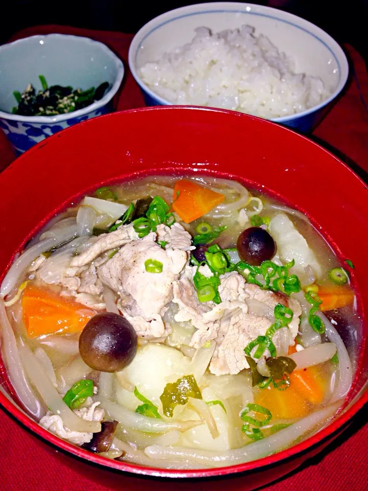 昨夜の豚汁☺️                                                                     飲み会帰りの旦那の為に✌️TONJIRU, Soy bean soup w/Pork, Vegitables. Japanese Winter Taste.|yorikoさん