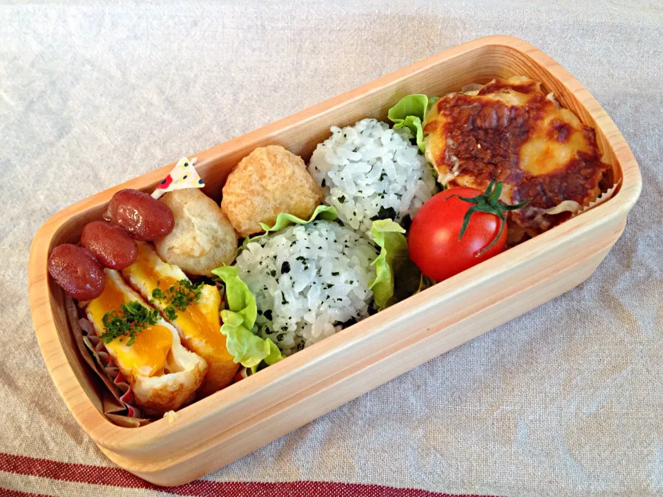 12月14日 チキンとポテトのちーずぐらたんといかのフリッターのお弁当|かとっちみゆさん