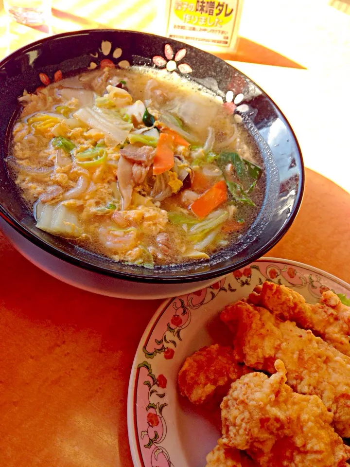 五目ラーメンと唐揚げ|ウラカツさん