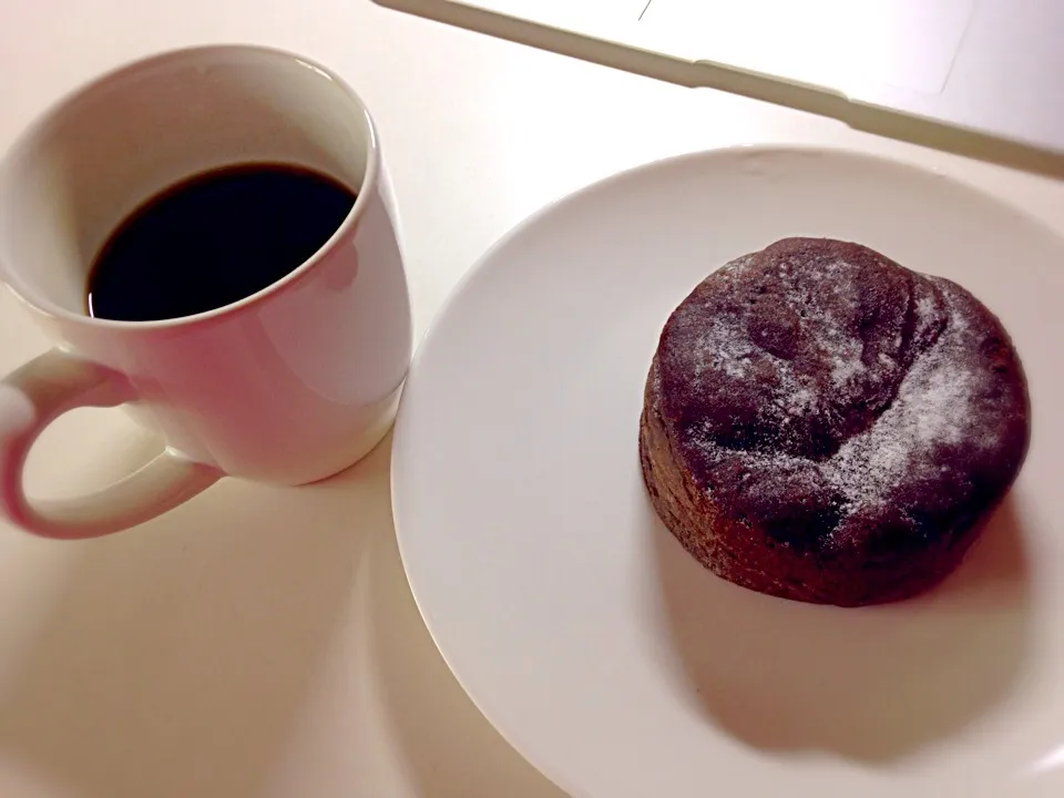 チョコパン🍴✨中にチョコクリームが沢山詰まって美味しかった☺️|Tanni Kaさん