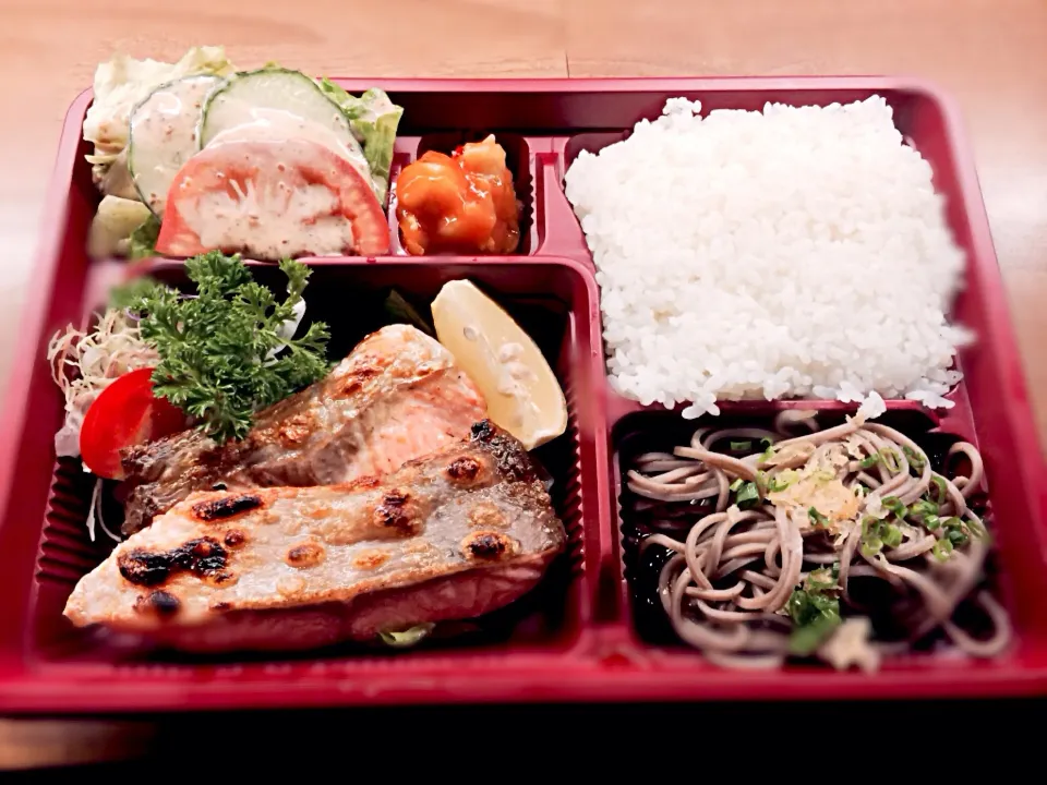 Today lunch salmon bento|Mak Toniさん