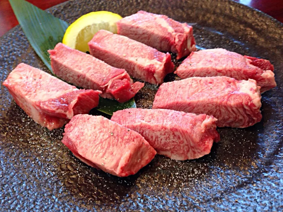 Snapdishの料理写真:焼肉 kaburi ♡特上厚切りタン♡|ぷわこさん