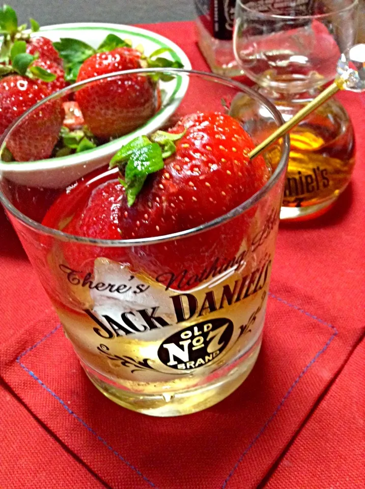 ジャックダニエル＆ストロベリー Jack Daniel's & Fresh Strawberry.|yorikoさん