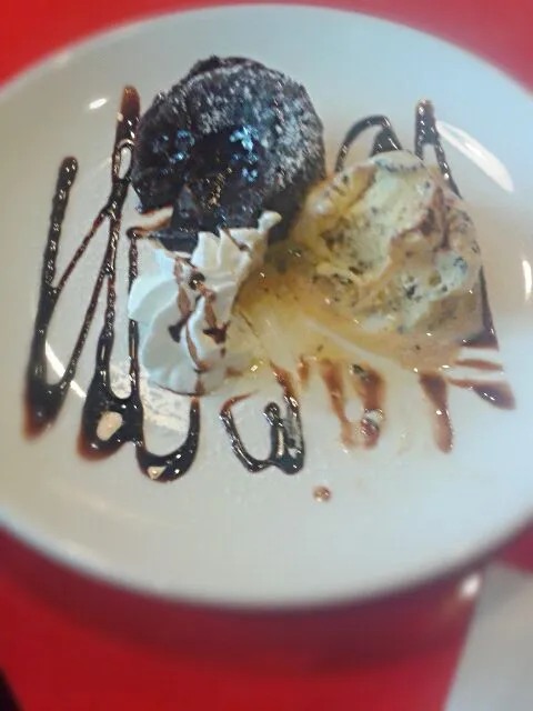 chocolate lava @follow me dessert café|yok okayさん