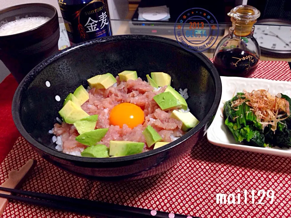 Snapdishの料理写真:アボカドねぎとろ丼🍻|まいこさん