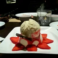 Snapdishの料理写真:Panna cotta with strawberry jam and vanilla ice cream.|Federika Rosephinさん