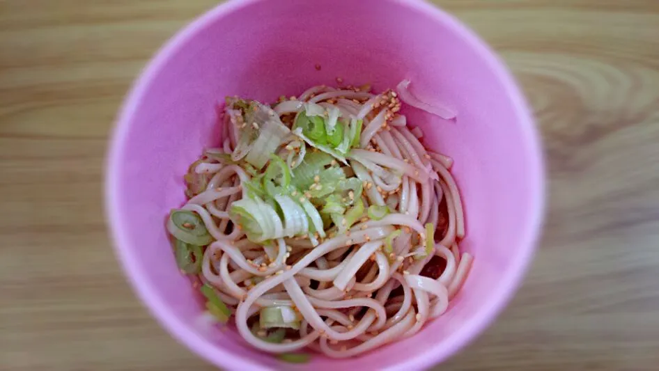 Snapdishの料理写真:ごま油ネギうどん|あやさん