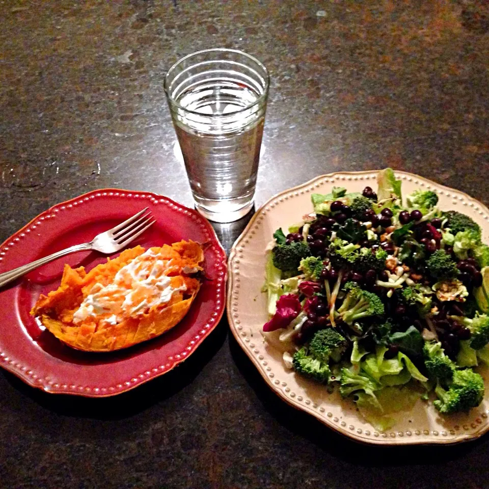 sweet tator w/greek yog & black bean kale broccoli salad|ljさん