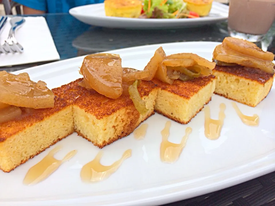 Brioche with caramelized apples|Lawrence Angさん