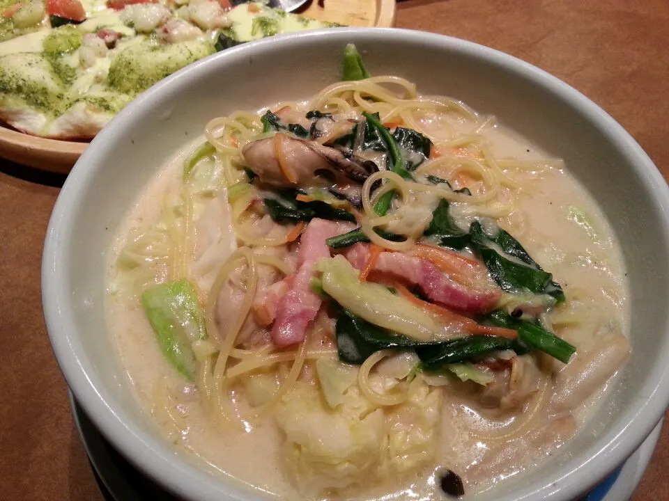 広島産牡蠣の野菜たっぷりスープパスタ|Ka〜tsu〜さん