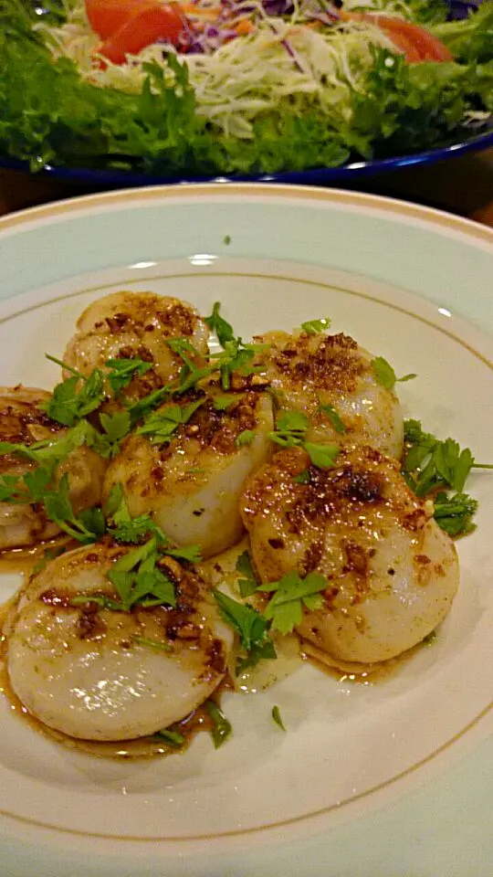 志野さんの💗男心をつかむ料理💗                     一皿で料理上手と言わせます！！                                         刺身帆立のソテー                                  バター・ガーリック・醤油味！|ケイさん