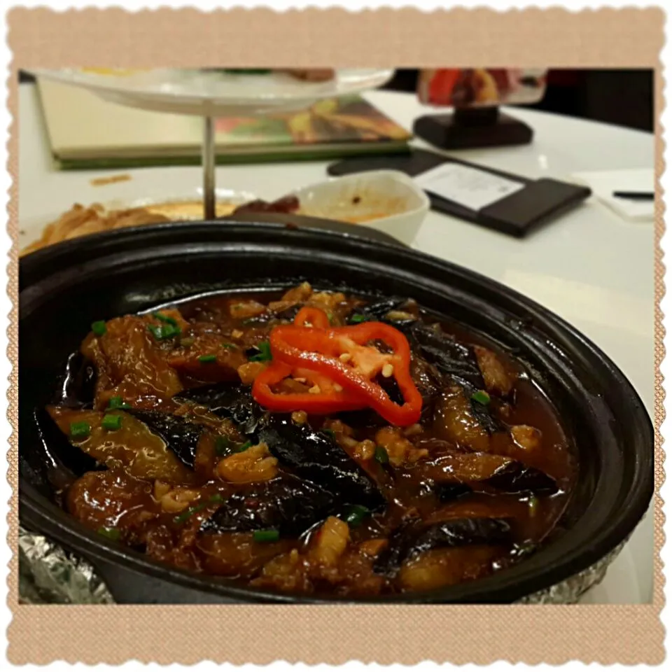 stir fried eggplant with dried salted fish|sachaさん