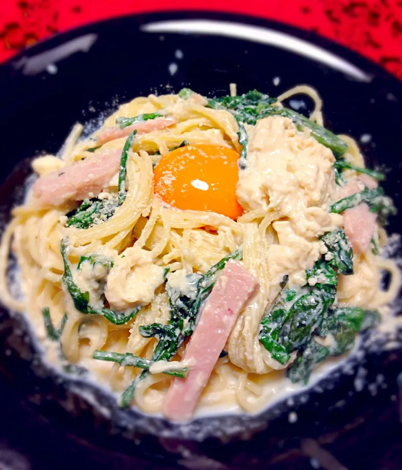 Y氏の凡人さんの✨汲み上げ湯葉と豆乳の和風カルボナーラ✨春菊入り🍝|チョス ♪さん