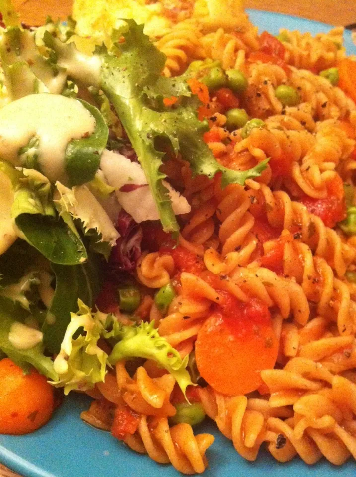 Carrots, peas & pasta|Nick Hiderさん