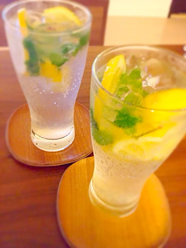 Snapdishの料理写真:旦那さん特製☆ノンアルコールモヒート☻|Hiromiさん