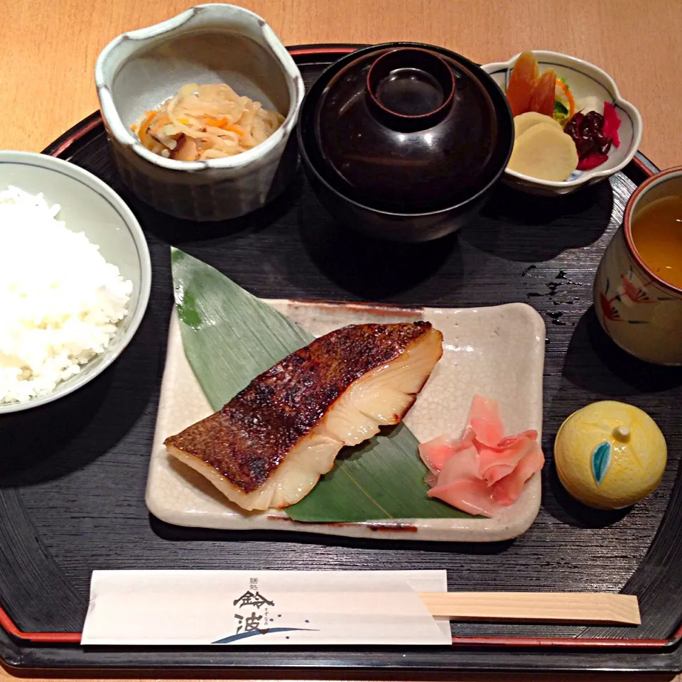 鈴波定食✨|梅花権現さん