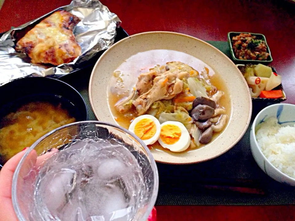 Today's dinner🍴手羽元と白菜の煮物･鰤かまの味噌ﾏﾖﾁｰｽﾞ焼き|🌈Ami🍻さん