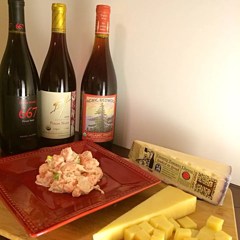 Snapdishの料理写真:Lobster Salad, Creamy Toscano Cheese (Soaked in Syrah)  Organic Pinot Noir|Curt Chillさん