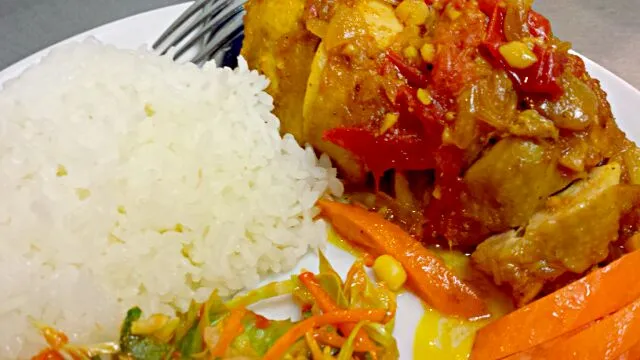 spicy chicken harumaki  masala with rice|laxman dangolさん