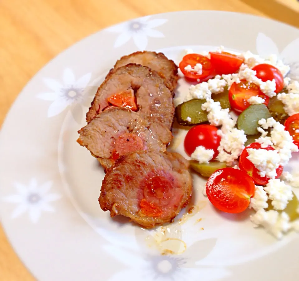 Snapdishの料理写真:Hamonado with cherry tomatoes , pickles and homemade cottage cheese ☺️|ChaHo143さん