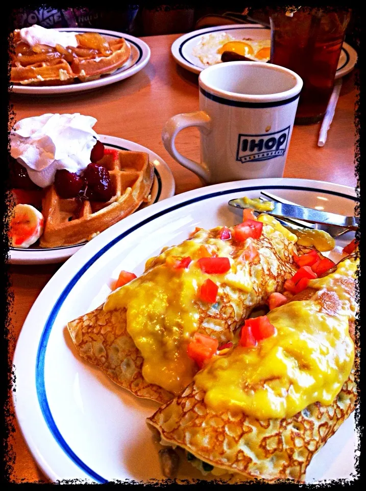 Snapdishの料理写真:IHOP omelets are great , yum!😋|ChaHo143さん