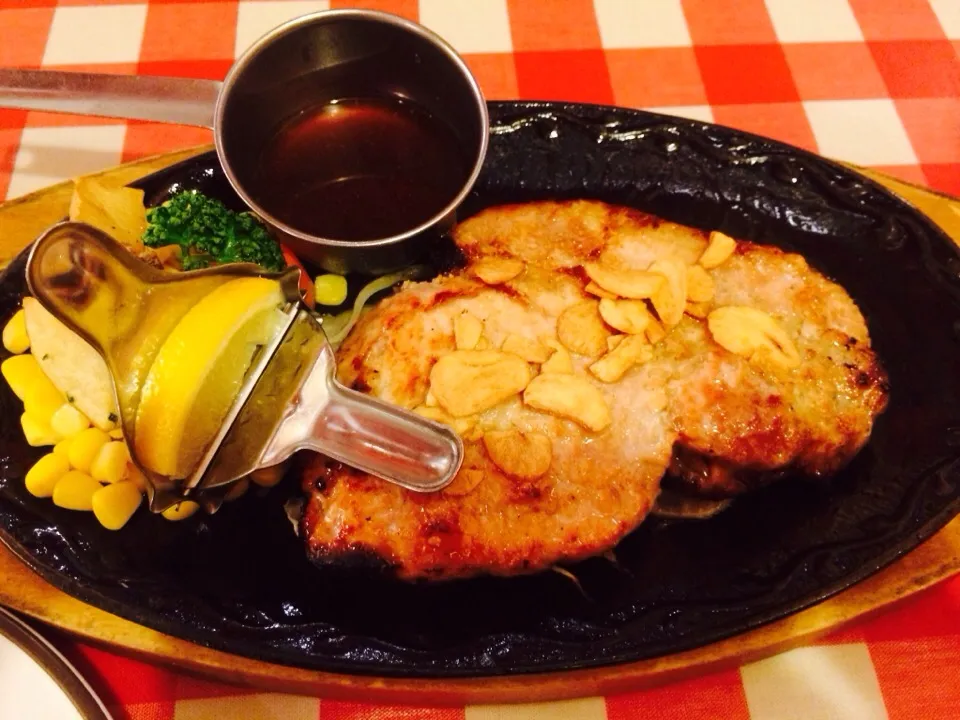 Snapdishの料理写真:My dinner today...steak|marivic okumaさん