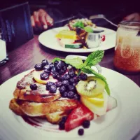 Snapdishの料理写真:Brioche French Toast with Blueberry Lavender Compote & Maple Syrup!! #yum|Nse Assanghaさん