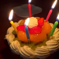 Snapdishの料理写真:誕生日ケーキ|はるえみさん