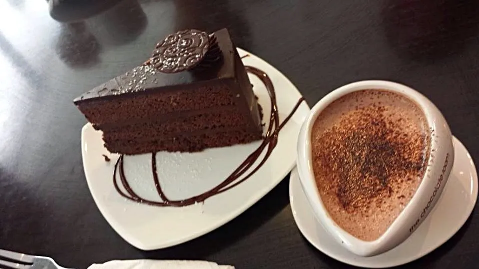 chocolate cake& hot choco|ToToRoNさん