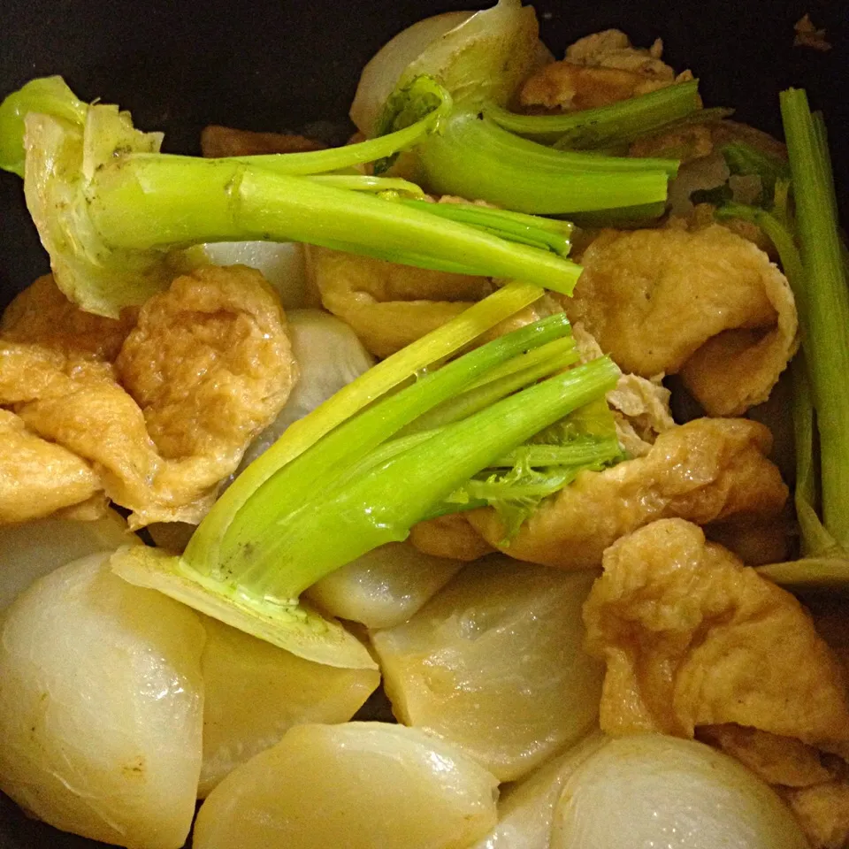 カブとアゲと鶏肉の煮物|maririさん