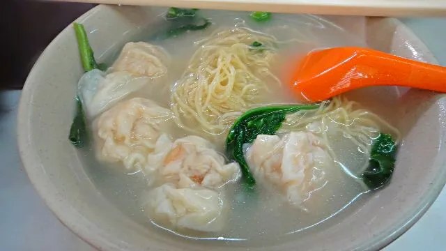 Shrimp wonton in chicken soup|sachaさん