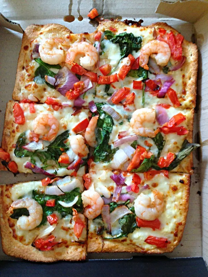 Shrimp pizza with honey soy sauce|foodlover❤️さん