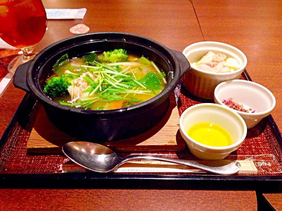 お昼はいつも外食(^_^)a|のりさん