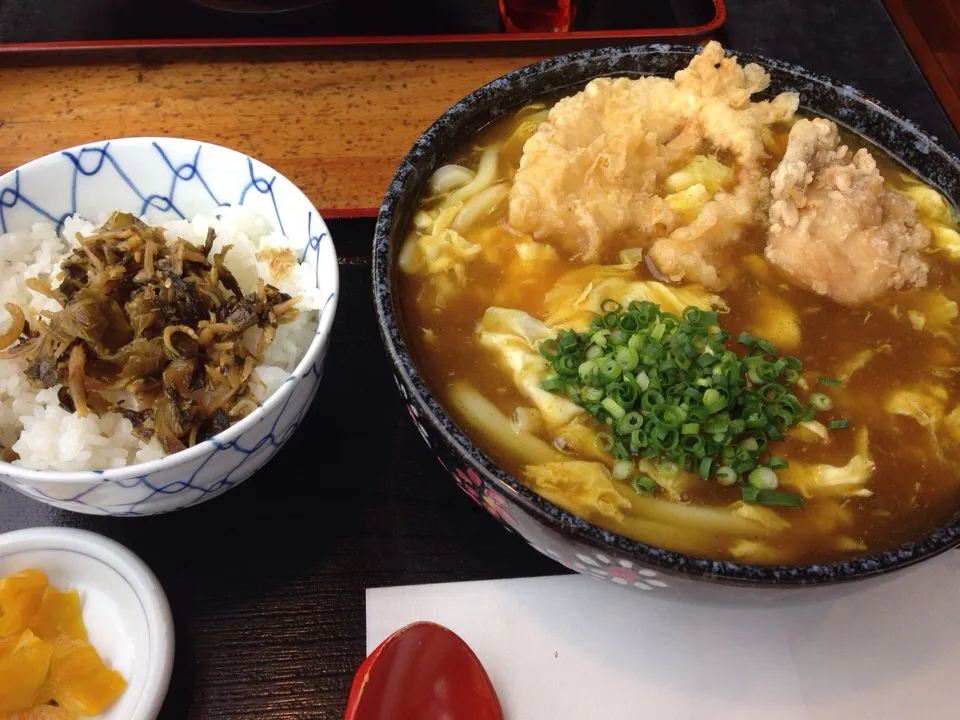 Snapdishの料理写真:唐揚げ卵とじカレーうどんランチ 880円|daisukeさん