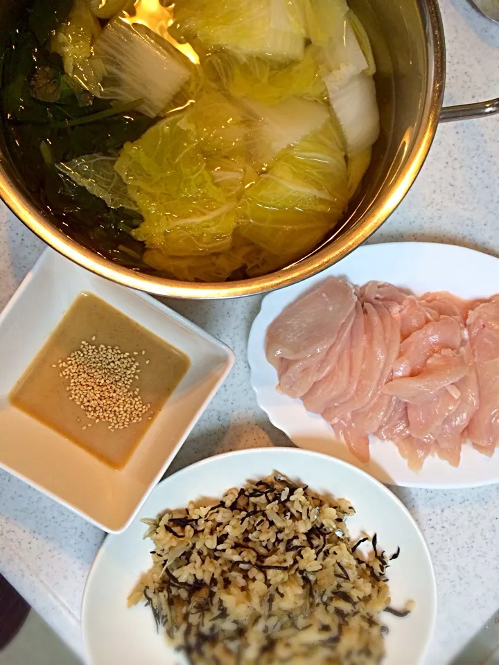 じゃことヒジキとゴボウの混ぜご飯、ムネ肉のしゃぶしゃぶ|りささん