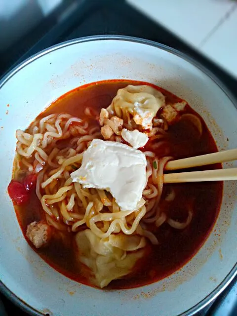 Mie Tomyam with Cheese|Amanda Viraさん