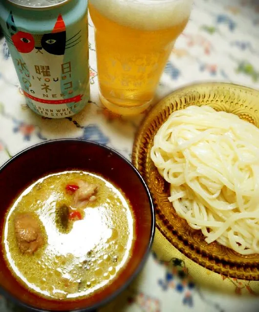 Snapdishの料理写真:簡単ヒトリメシ～いなばタイカレーつけうどんと水ネコ(=^ェ^=)|トミーサクさん