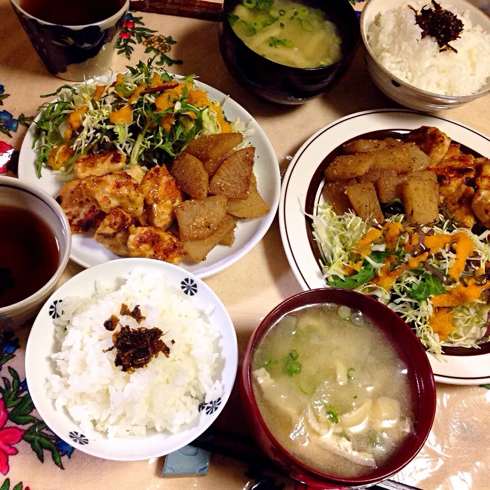 鶏肉の柚子味噌炒め。大根のにんにく醤油炒めの胡麻和え。大根と油揚げのお味噌汁♩|naouさん