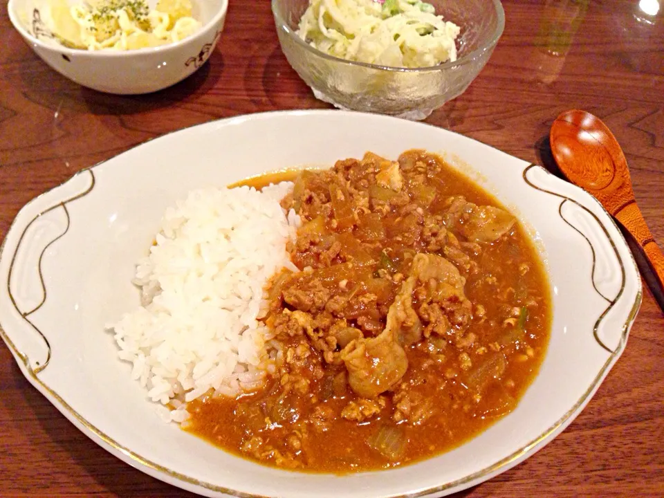 スパイシーカレー、ポテトサラダ|ちびさん